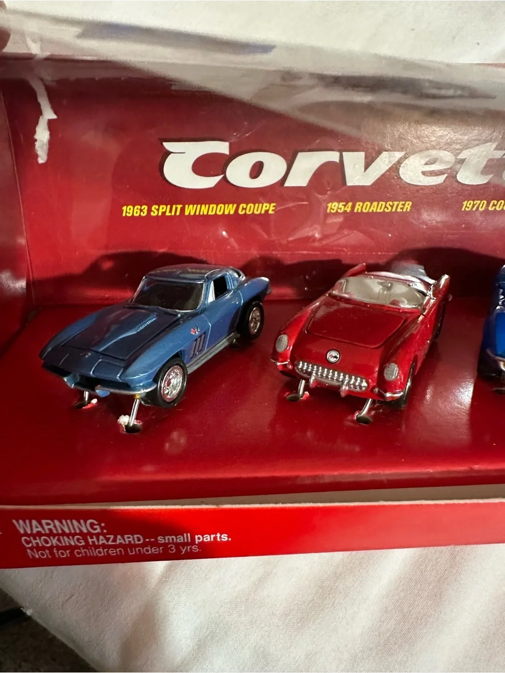 Johnny Lightning 4 Car Box Set Corvettes Lot of Two